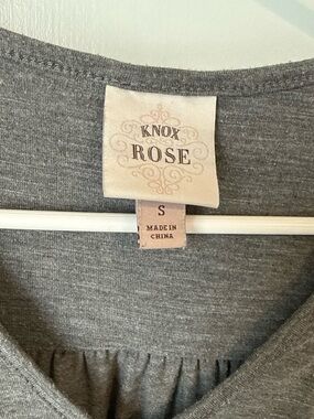Knox Rose Gray Scoop-Neck Gathered Front Top